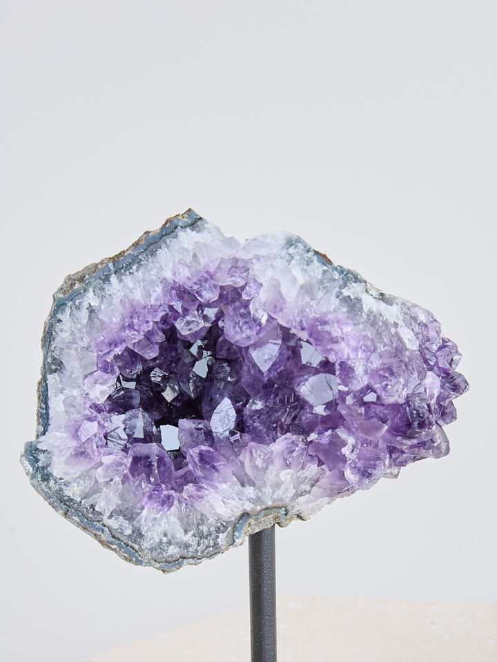 Amethyst Druse auf Ständer