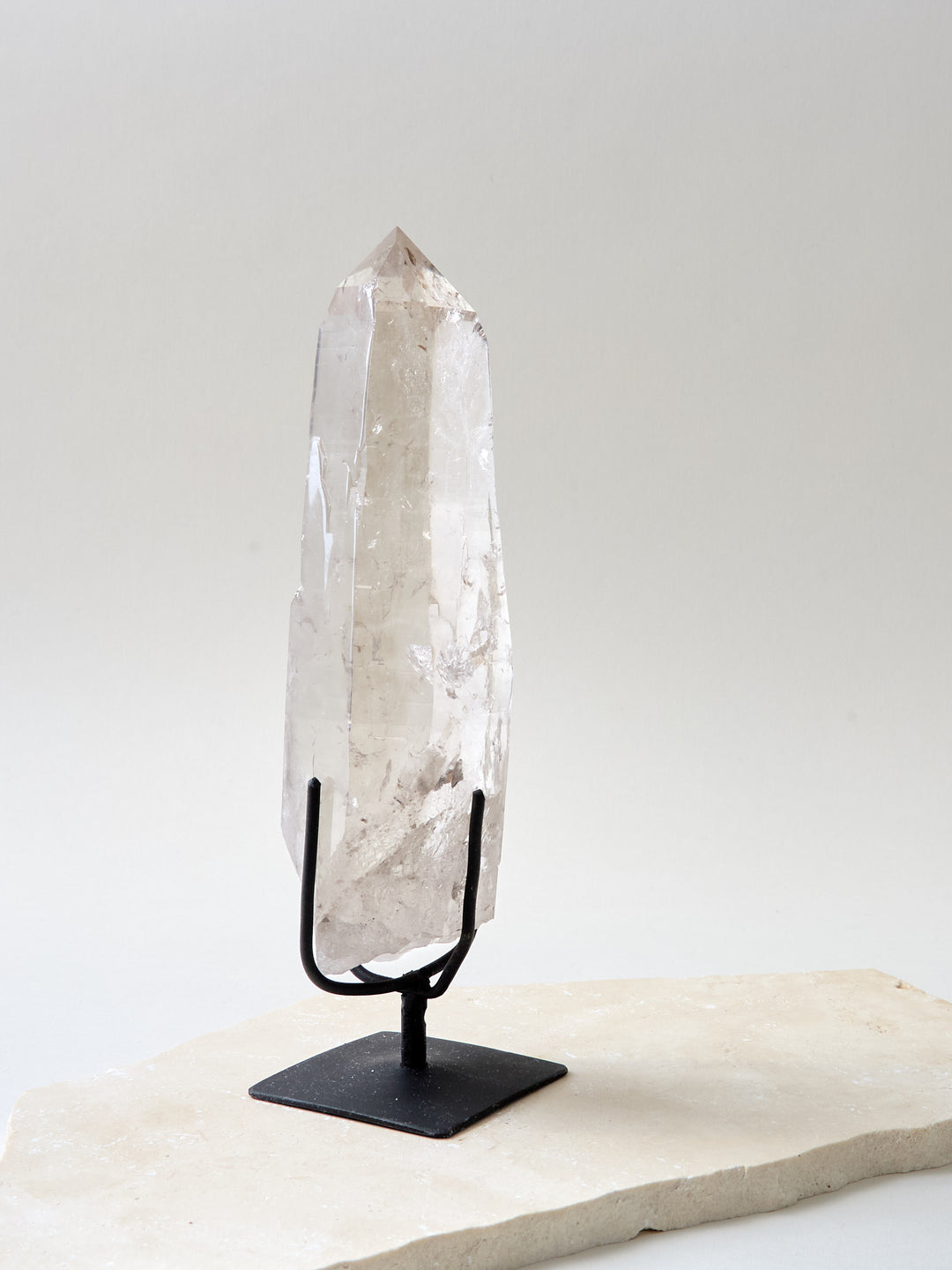 Rauchquarz Spitze in Ständer