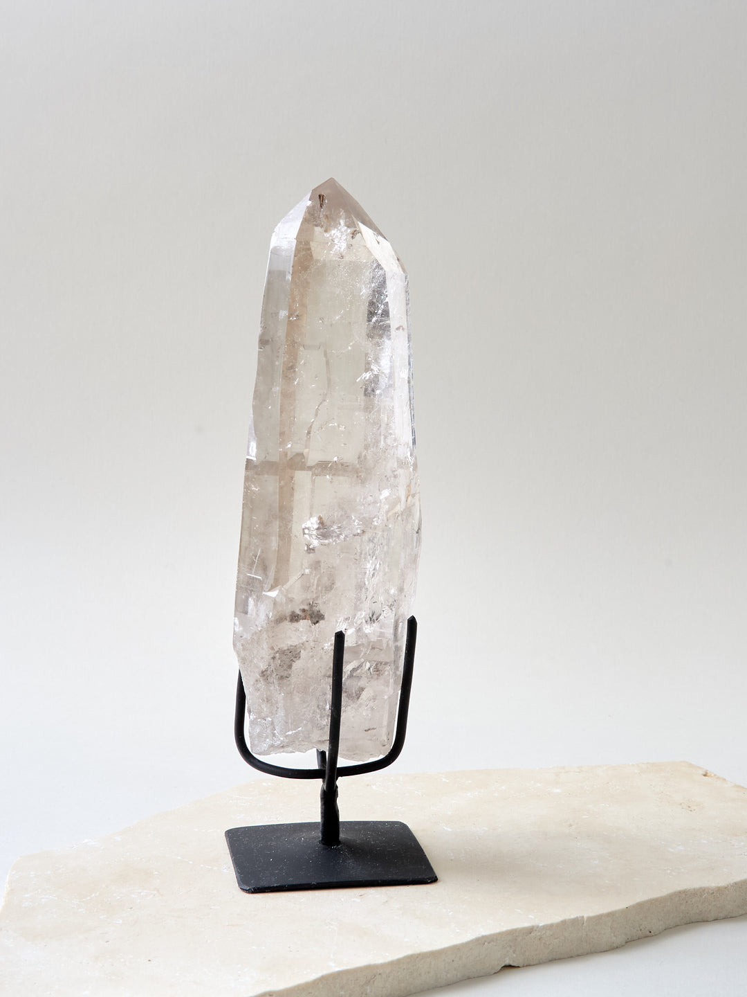 Rauchquarz Spitze in Ständer