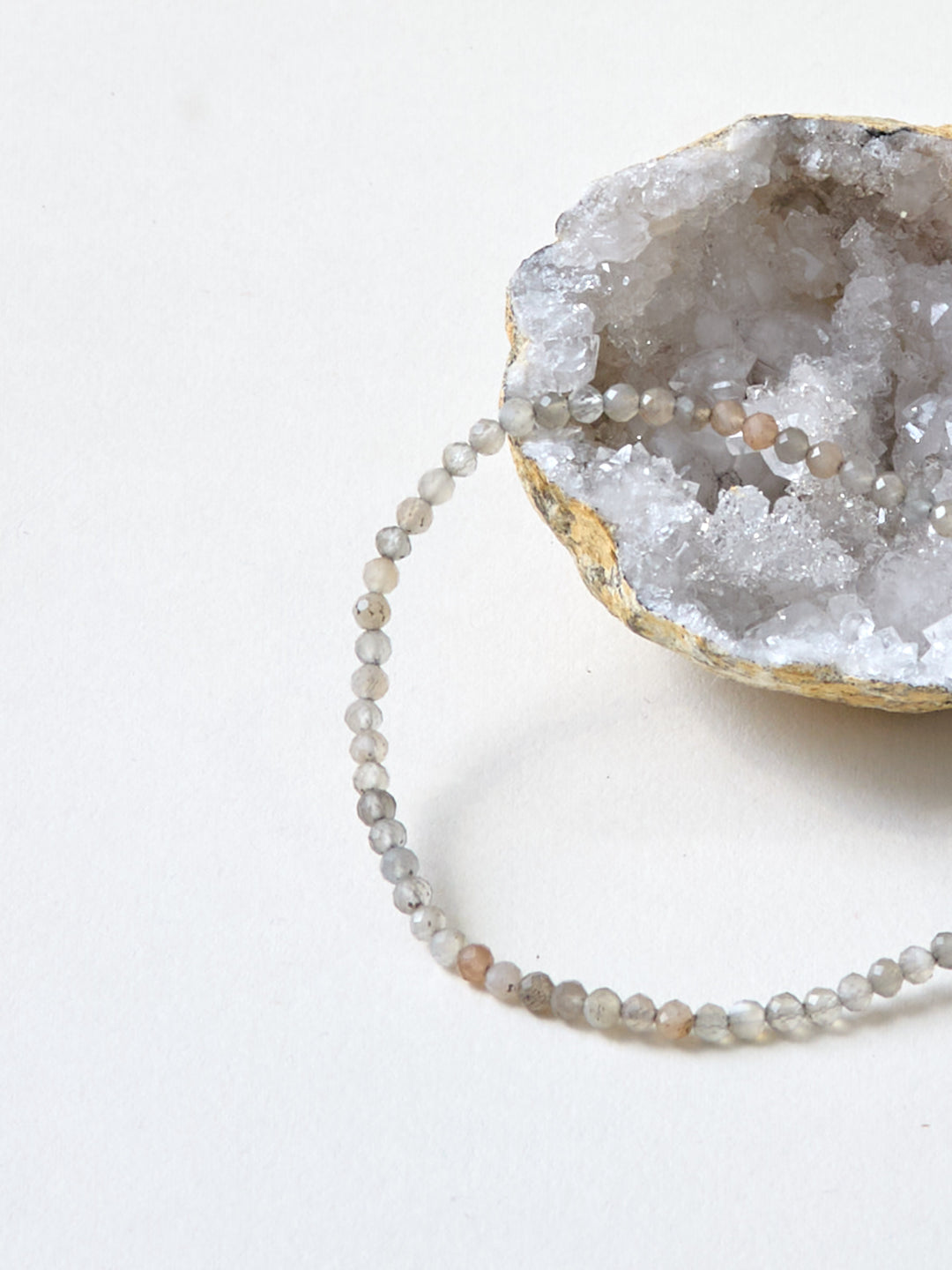 Mondstein Armband grau