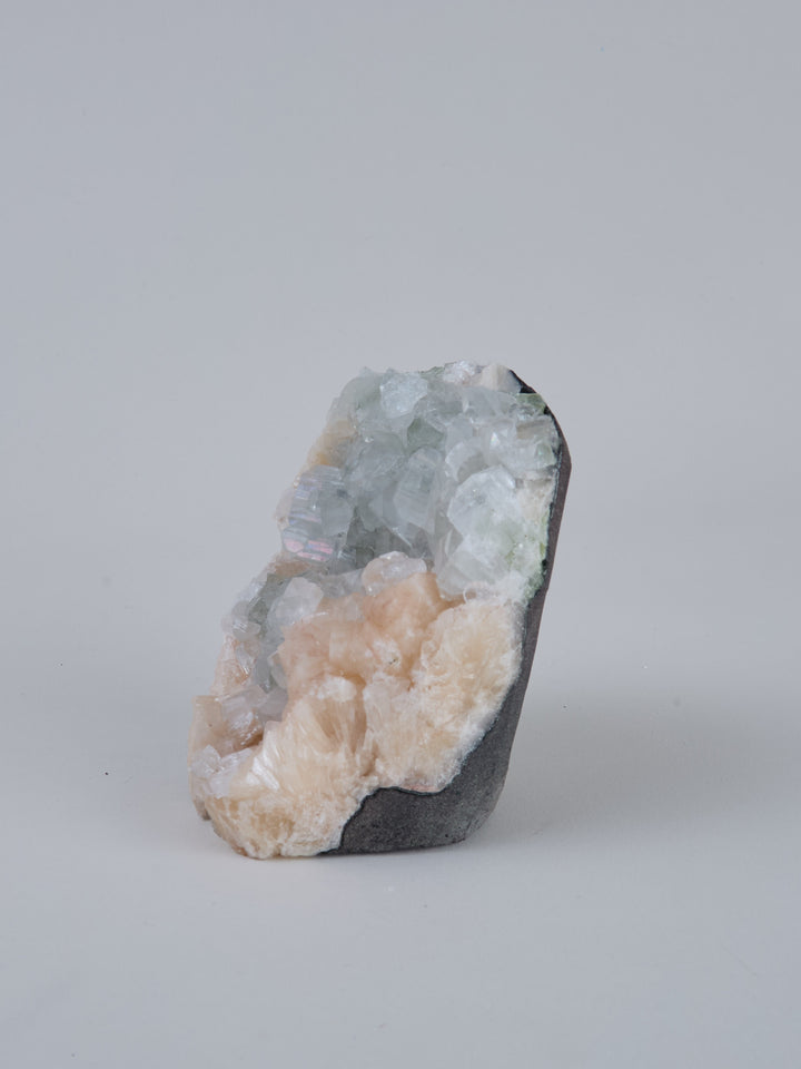 Apophylith Stufe grün mit Stilbite