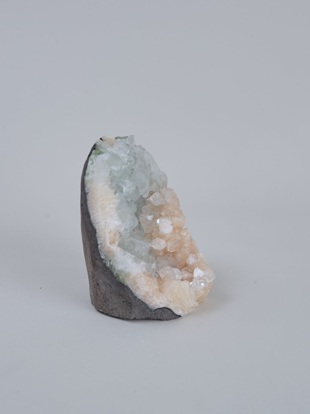 Apophylith Stufe grün mit Stilbite