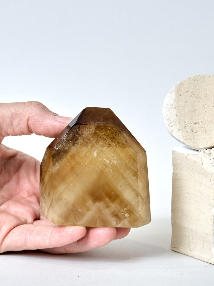 Smokey Citrin Spitze mit Phantomen