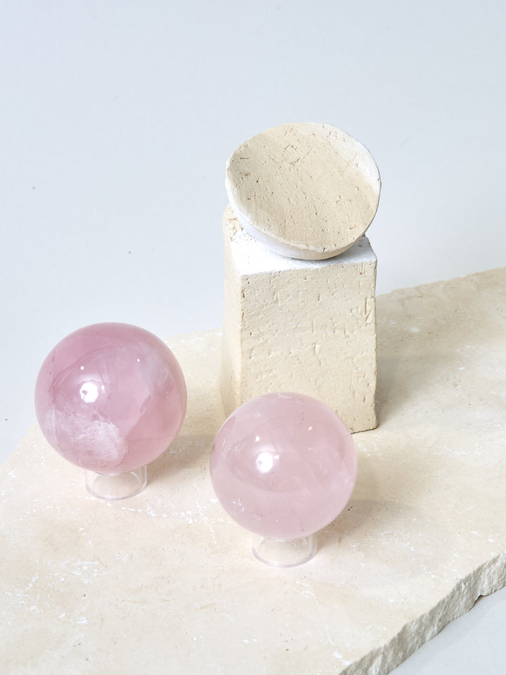 Rosenquarz Kugel S