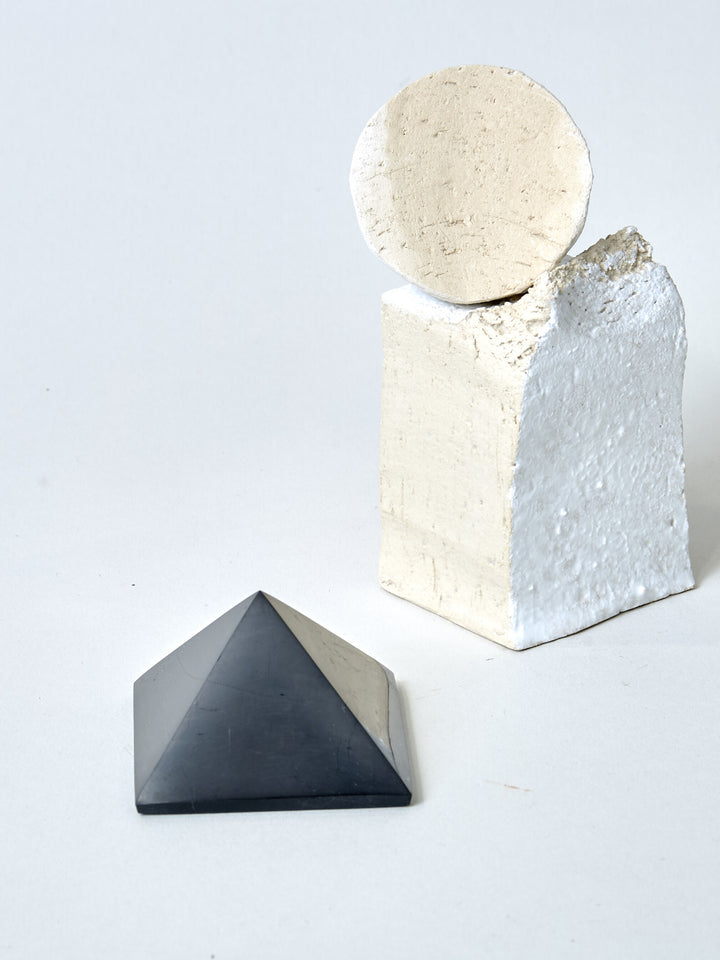 Schungit Pyramide