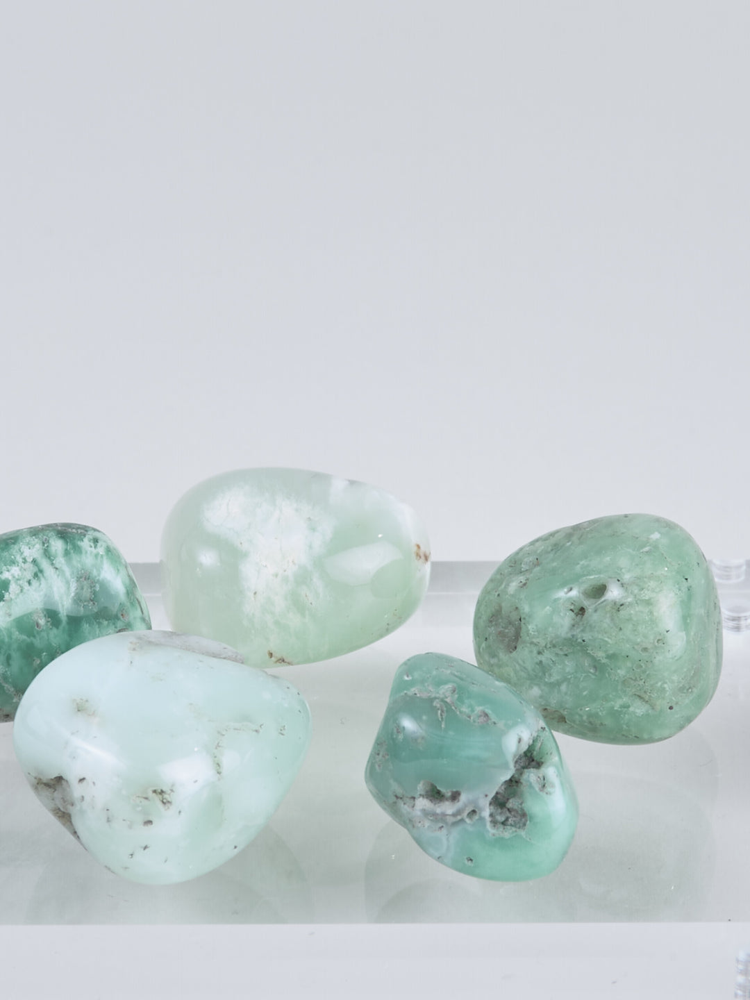Chrysopras mit Einschlüssen