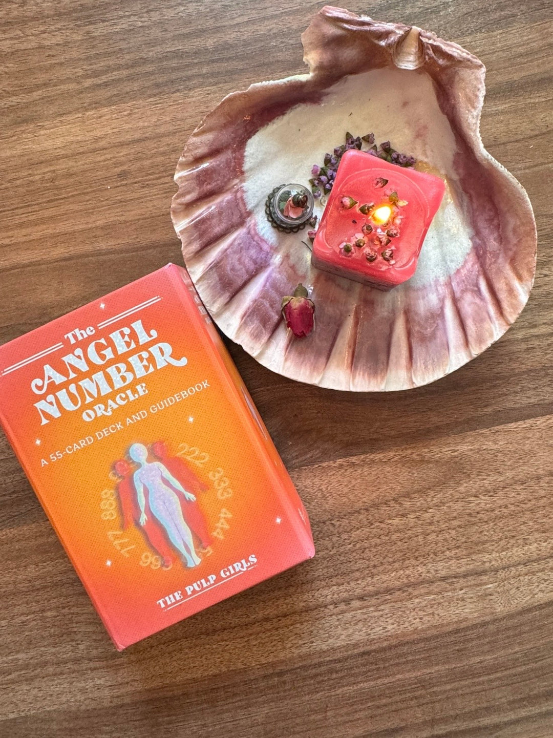 Angel Number Oracle -  Pulp Girls engl.