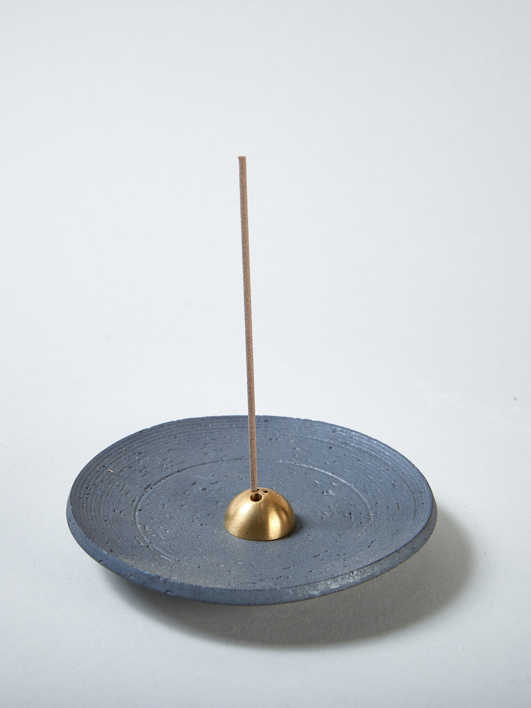 Black Volcanic Räucherstäbchenhalter